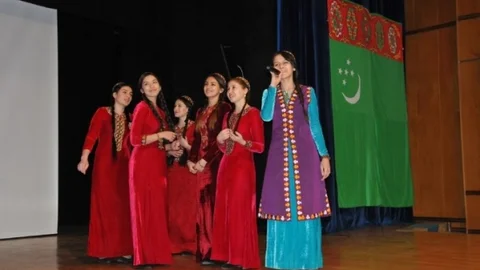 Türkmenistanlı Öğrenciler Özgürlük Gününde Buluştu