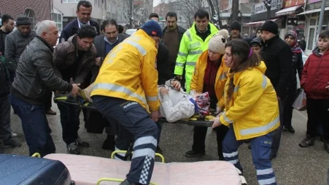 Otomobilin Çarptığı Hamile Kadın Yaralandı