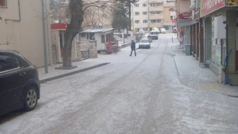 Bilecik'de Soğuk Hava Ve Don Etkili Oluyor