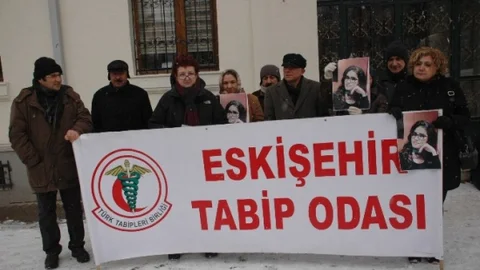 Eskişehir Tabip Odası Özgecan Cinayetine Tepki Gösterdi