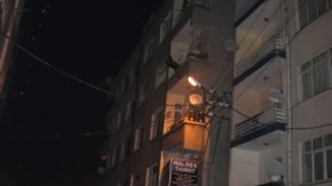 5. Kattan Atlayarak İntihar Etmek İstedi