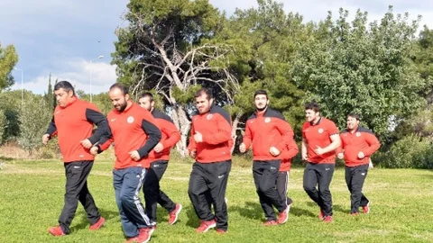 Paşa'nın Pehlivanları Kampta Güç Depoluyor