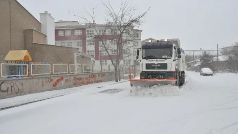 Keçiören'de Yoğun Kar Mesaisi