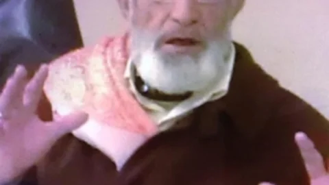 Şehre İnen Kurtlar Yaşlı Karı Kocayı Yaraladı