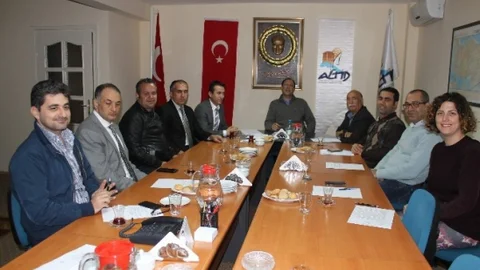 Turizm Çalışanları Örgütleniyor