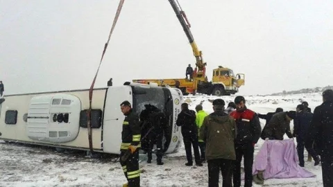 Kütahya'da Yolcu Midibüsü Devrildi 14 Yaralı