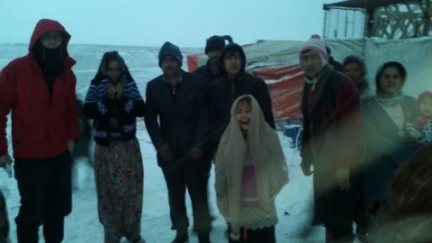 Çadırda Yaşayan 5 Aileye Sıcak El Uzandı