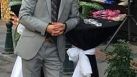 Eşinin Gözleri Önünde İntihar Etti