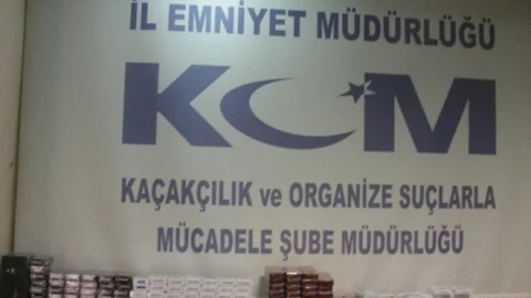 KOM Ekipleri Kaçak Cep Telefonu Ve Sigara Ele Geçirdi