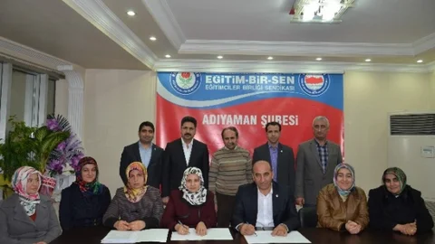 Adıyaman Eğitim Bir Sen Kadınlar Komisyonu'nda Bayrak Değişimi