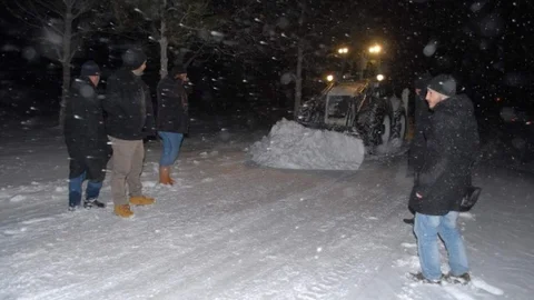 Bolvadin'de Kar Temizleme Çalışmalasrı