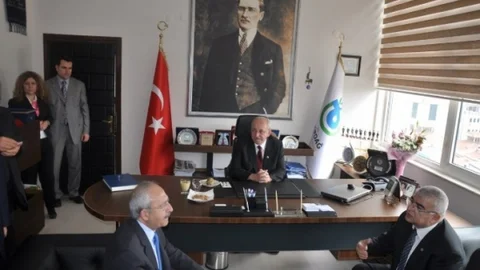 CHP Genel Başkanı Kılıçdaroğlu Tekirdağ Büyükşehir Belediye Başkanı Kadir Albayrak'ı Ziyaret Etti