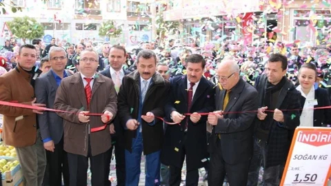 Yeşil Portakal'ın 17. Şubesi Saruhanlı'da Açıldı