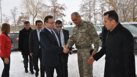 Kurum Amirleri Eleşkirt'te Muhtarlarla Bir Araya Geldi
