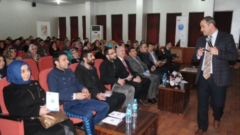 Batman'da Hem'e Bağlı 170 Usta Öğreticiye 'dijital Öğrenme Eğitimi' Veriliyor