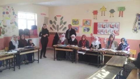 Gürpınar'da Okuma Yazma Kursu