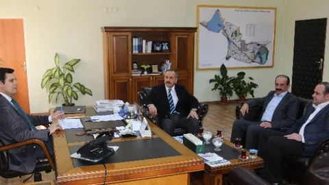 Karabıyık'tan Tuşba Belediyesi'ne Ziyaret