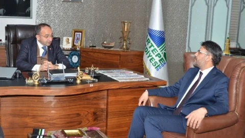 Başkan Üzülmez Çokan'ı Ağırladı