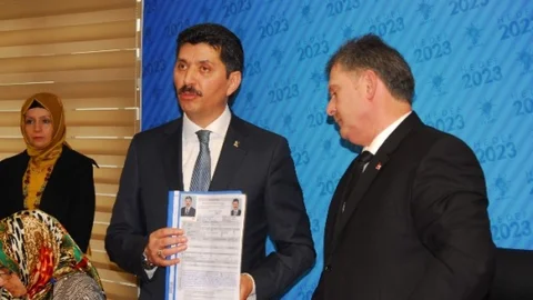 Eski İl Başkanı Ayar Aday Adaylığı Başvurusunu Yaptı