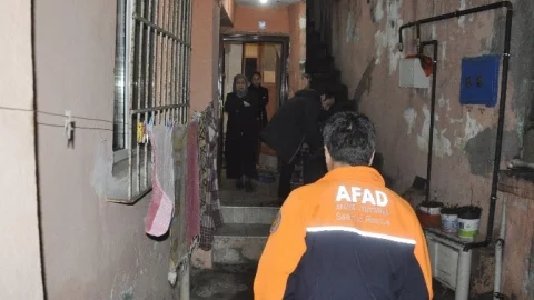 18 Kişinin Yaşadığı Apartman Heyelan Sebebiyle Boşaltıldı