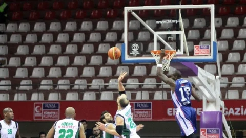 Finalin Adı Fenerbahçe Ülker - Anadolu Efes