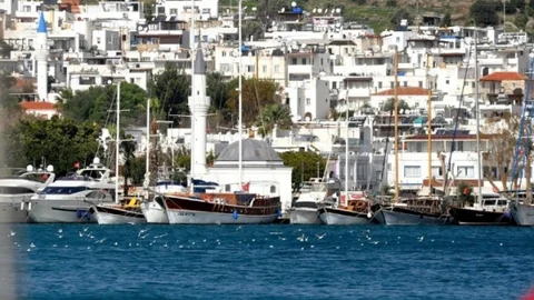 Bodrum'da Sıcaklıklar Artıyor Ama Yağmur Geliyor