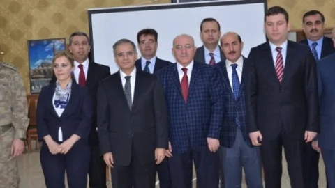 Vali Tapsız İncelemelerine İl Milli Eğitim Müdürlüğü İle Devam Etti