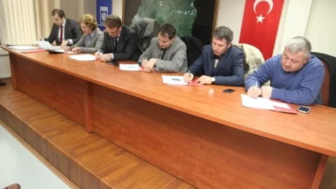 Büyükşehir Bir Sahili Daha Modernleştiriyor