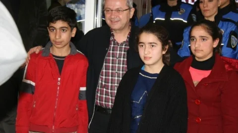 Diyarbakır Polisi Çocuklar Ve Ailelerle Buluştu