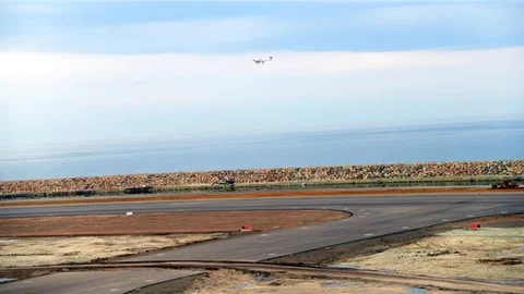 Denizdeki havalimanı açılış için gün sayıyor