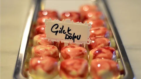 Makine mühendisi, 72 çeşit çikolata üretti