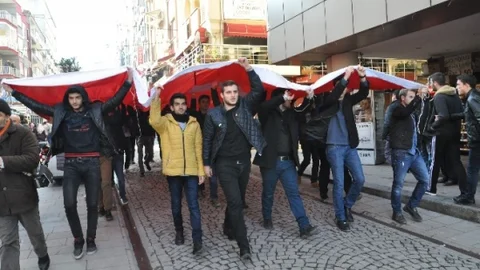 Balıkesir'de Fırat Yılmaz Çakıroğlu İçin Yürüdüler