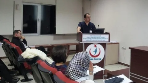 Elazığ'da Doktorlara Sentetik Uyuşturucu Madde Eğitimi Verildi