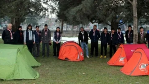 Çocuklar İzci Evinde Kampa Girdi