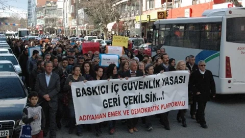 İç Güvenlik Paketi Protesto Edildi
