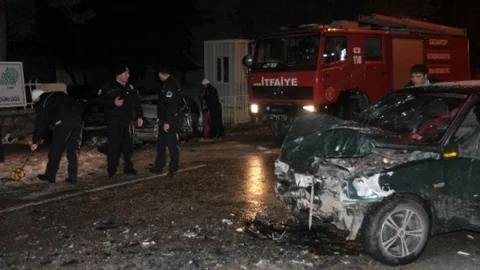 Buzlanma Facia Getirdi 3 Ölü 5 Yaralı