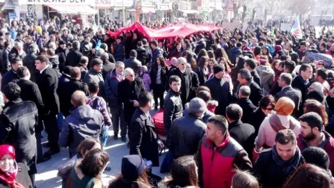 Aksaray'da Özgecan Yürüyüşü