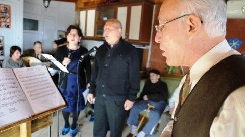 Mezitli Belediyesi Sanat Müziği Korosundan Huzurevinde Konser