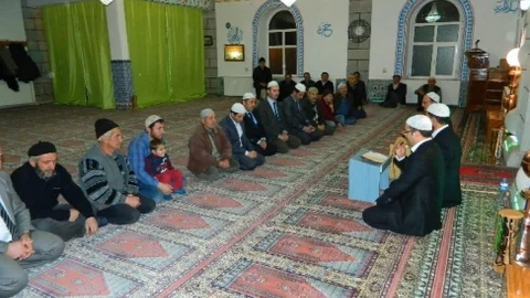 Şehitler İçin Kuran Ve Mevlit Okutuldu