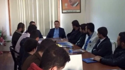 Milletvekili Aday Adayı Sarıoğlu Gençlerle Bir Arada