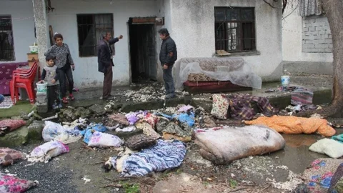 5 Kişilik Ailenin Yaşadığı 2 Odalı Ev Yandı