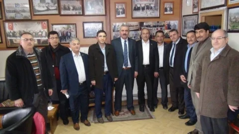AK Parti Milletvekili Aday Adayı Aydın Kalkan Hizmet-Iş Sendikası'nı Ziyaret Etti