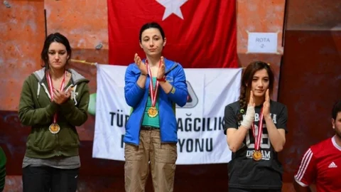 Zirveye Saü'de Tırmandılar