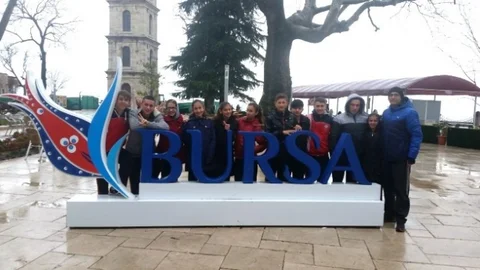 Gediz Selçuklu Mesleki Ve Teknik Anadolu Lisesi Kros Takımı Türkiye Finallerinde
