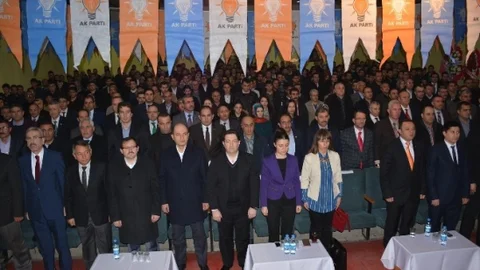 Kılıç Yeniden Gençlik Kolları Başkanlığına Seçildi