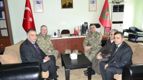 Komutandan Şehit Ve Gazi Aileleri Derneği Başkanına Anlamlı Ziyaret