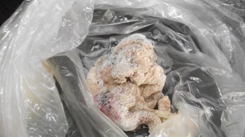 Bademcik Ameliyatı Olan Çocuğun Boğazında Gazlı Bez Unuttular