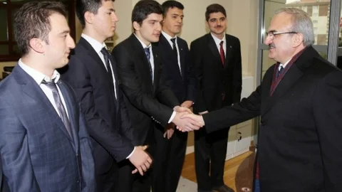 Karaloğlu'ndan Öğrencilere Nasihat