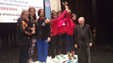 Batman Üniversitesi Atletizm Takımı Türkiye Şampiyonu Oldu
