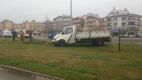 Antalya'da Trafik Kazası 1 Yaralı